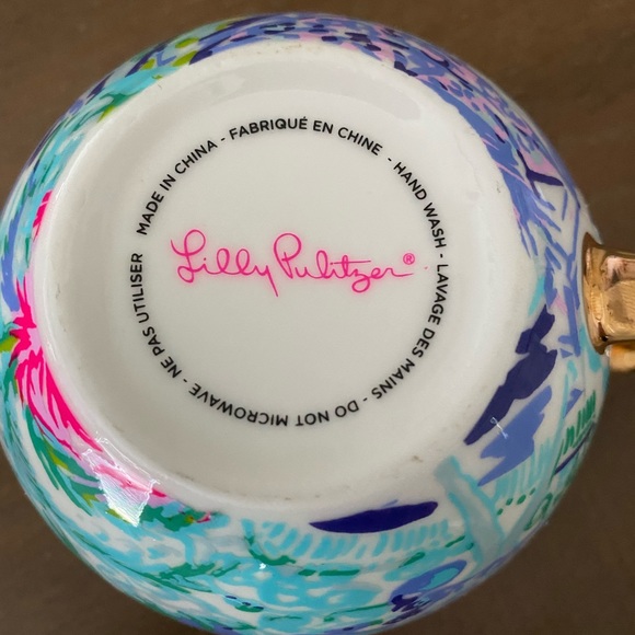 Lilly Pulitzer Bohemian Queen mug, new with original box - Picture 2 of 3
